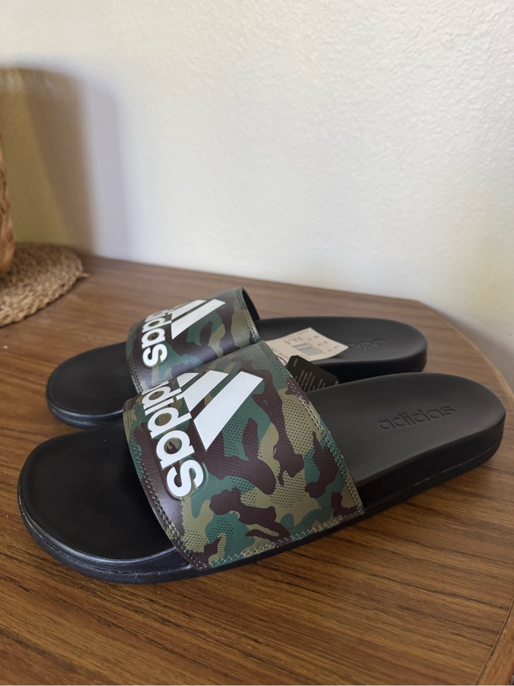 NWT Adidas Adilette Comfort Slides Camo
